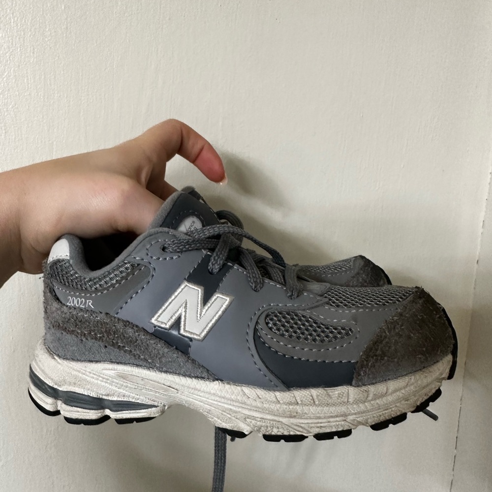 New Balance Toddler Charcoal and Silver 2002 Sneakers